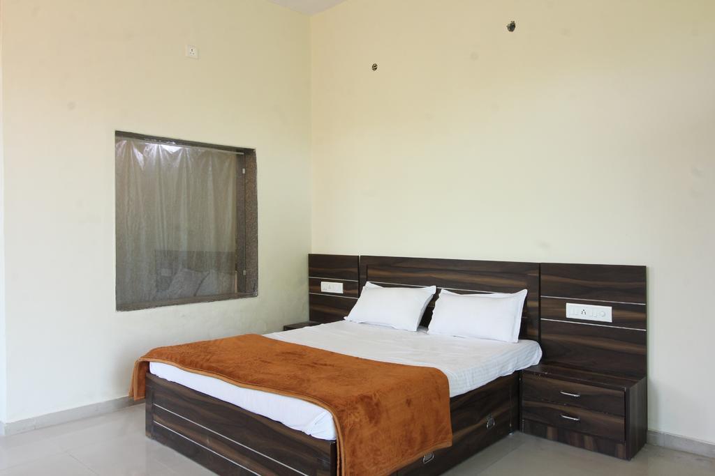 Richi Valley Mount Abu Hotel Buitenkant foto